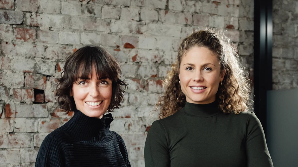 Die beiden Gründerinnen von therefore beauty: Natalie Richter und Mar Navajas Garcia