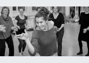 Tanzworkshop_Schwarzweiß_Gruppe (1)
