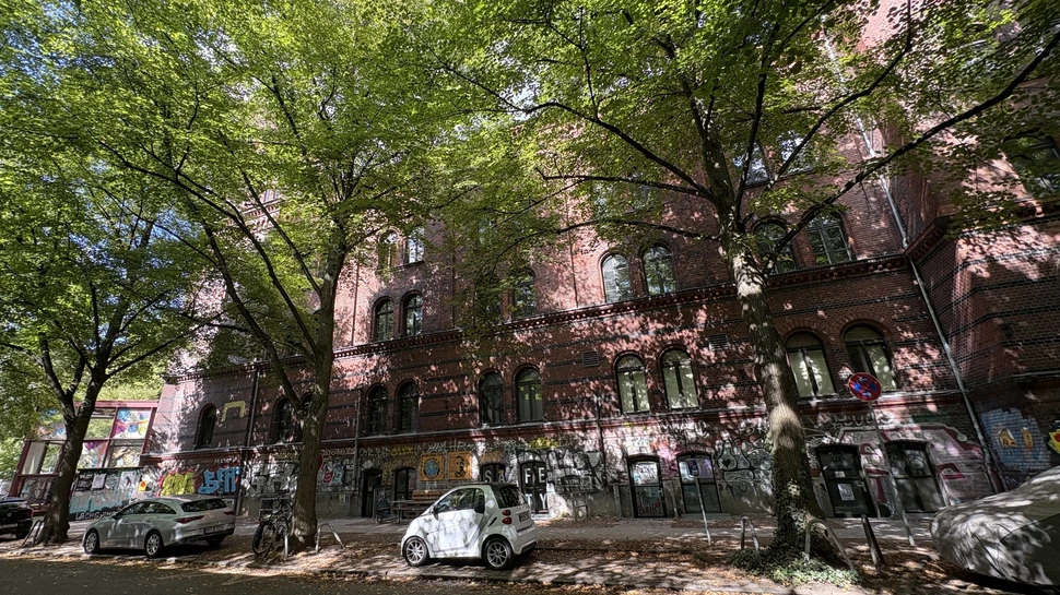 rotes Backsteingebäude der Viktoria-Kaserne