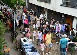 Flohmarktstände beim Fest des guten Lebens