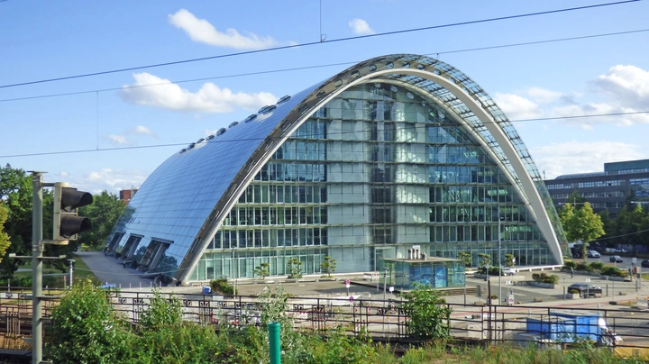 Galerie-Bild 1: Rundbogen am Berliner Tor in Hammerbrook
