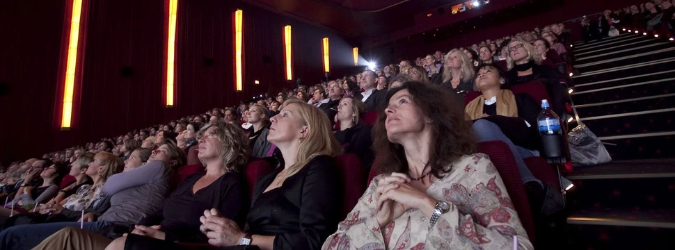 Ein gefüllter Kinosaal vom CinemaxX Dammtor