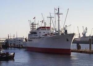 Museumsschiff Cap San Diego im Hamburger Hafen