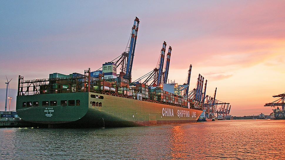 Containerterminal Burchardkai bei Sonnenuntergang