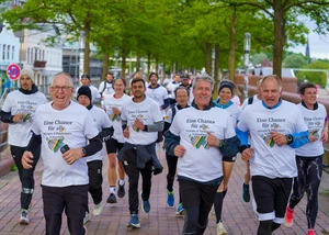 Teilnehmer am Run for Olympia laufen
