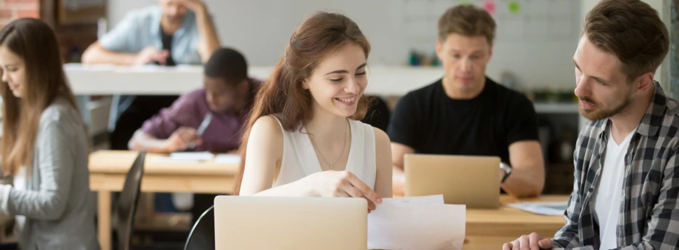 Coworking Place, © iStock.com/fizkes