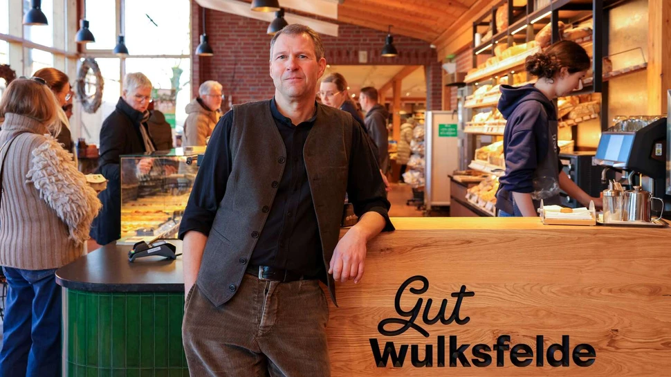 Das Bild zeigt den Bäckerei-Abschnitt des Hofladens auf Gut Wulksfelde