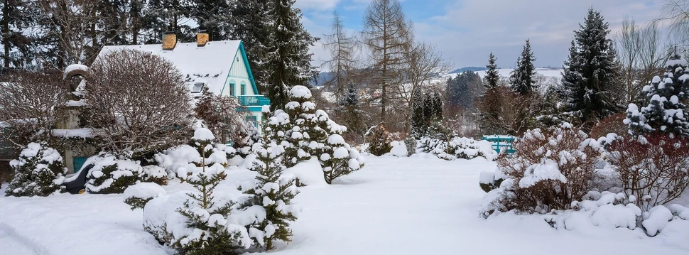 Ein winterfester Garten bringt einige Vorteile, © ArtushFoto / Adobe Stock