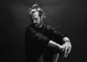 Portrait vom Musiker Jonathan Roy