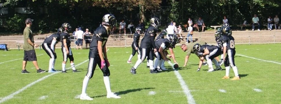 Jugendliche trainieren für American Football