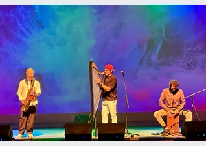 Saxyarpa im Teatro Municipal