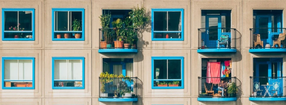 Nachbarn auf dem Balkon, © Pexels / pixabay.com
