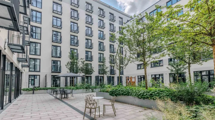 Galerie-Bild 5: begrünter Innenhof im THE FIZZ Hammerbrook