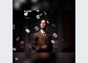 Pit Hartling wirkt Wunder - Stand Up Zauberkunst