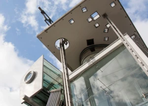 Wohn- und Eventhaus E96 an der Elbchaussee, Pressebild Hamburger Architektur Sommer 2023