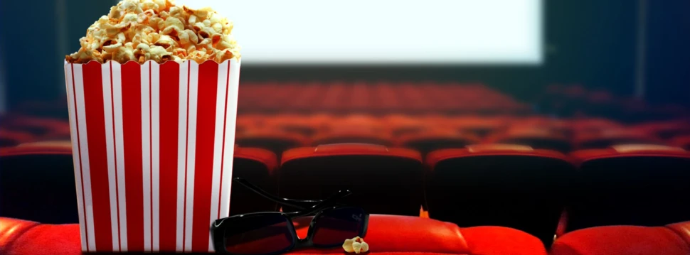 Kino-Besuch mit Popcorn, © iStock.com/razihusin