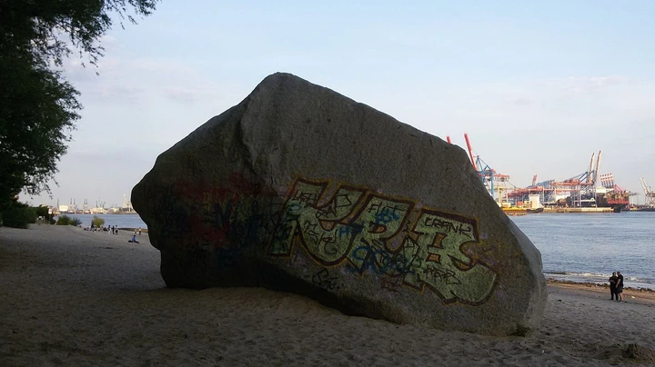 Galerie-Bild 7: Alter Schwede am Elbstrand in Övelgönne