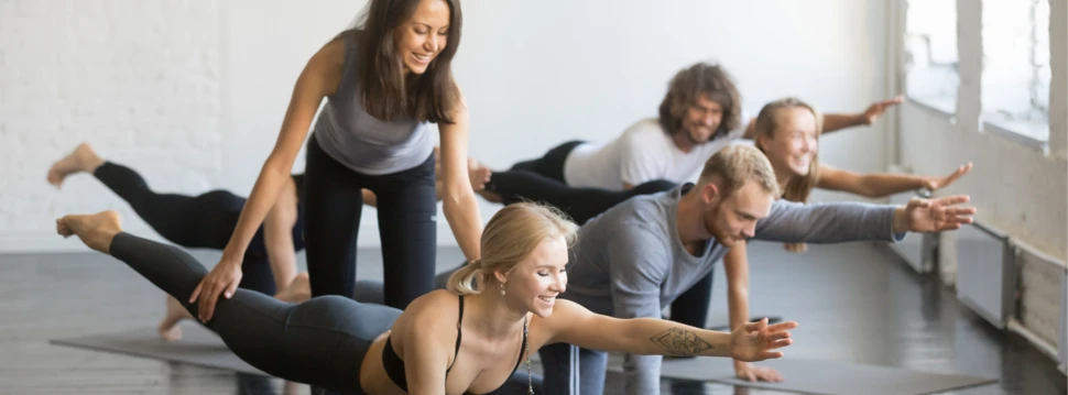 Yoga, © iStock.com/fizkes