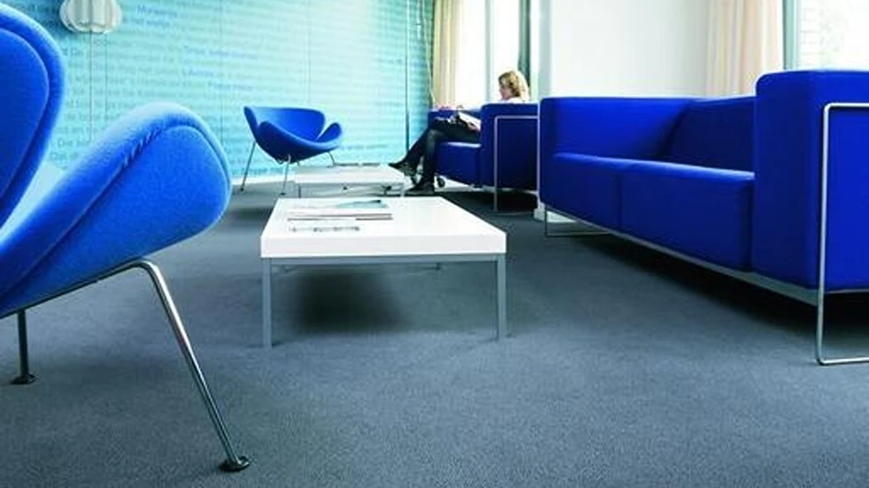 Wartezimmer mit Polstermöbeln