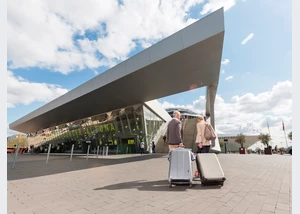 Cruise Center Altona