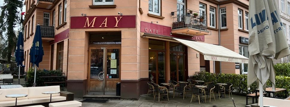 Café May Außenansicht auf das Cafe