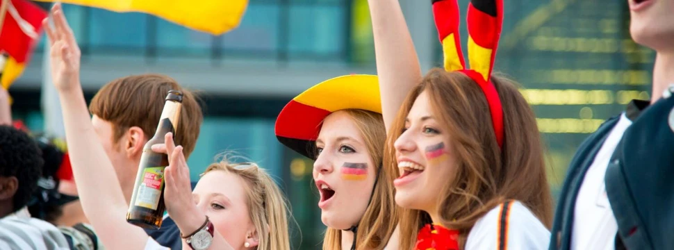 Deutsche Fussball Fans beim public viewing