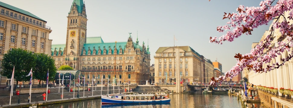 Sommer in Hamburg, © iStock.com/sborisov