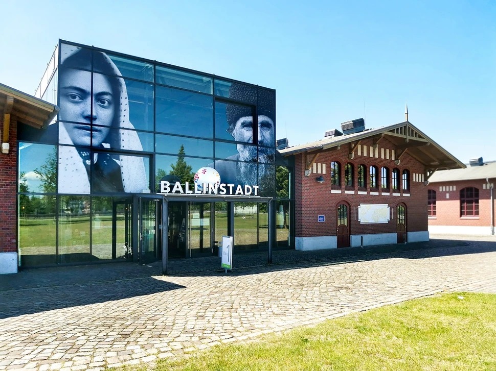 Außenansicht des Auswanderermuseums BallinStadt Außenansicht des Auswanderermuseums BallinStadt