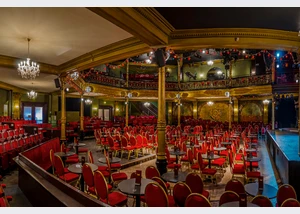 Schmidts TIVOLI Saal