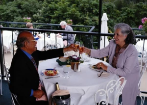 Senioren beim Essen, © hamburg-magazin.de