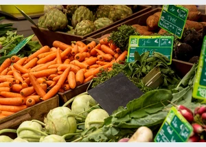 Wochenmarkt am Duvenstedter Markt