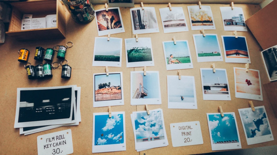 Polaroid-Bilder, © Soragrit Wongsa / unsplash.com