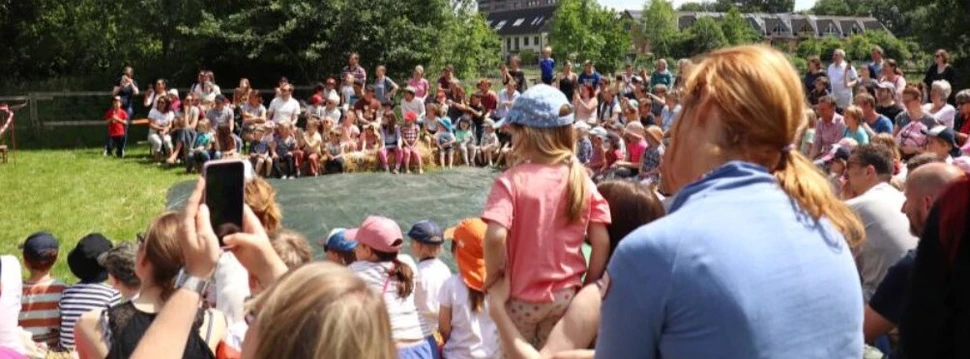Schafschur-und-Pfingstfest-auf-Gut-Karlsh-he