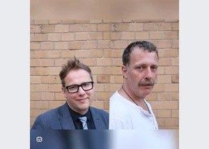 Tiere Streicheln Menschen