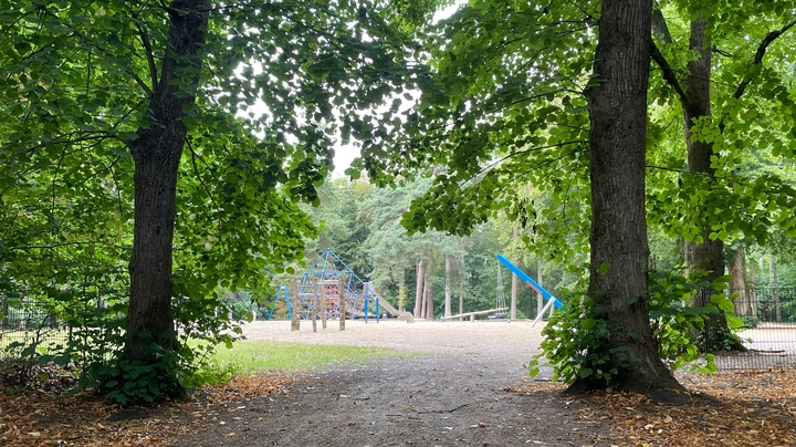 Galerie-Bild 2: Spielplatz im Volkspark