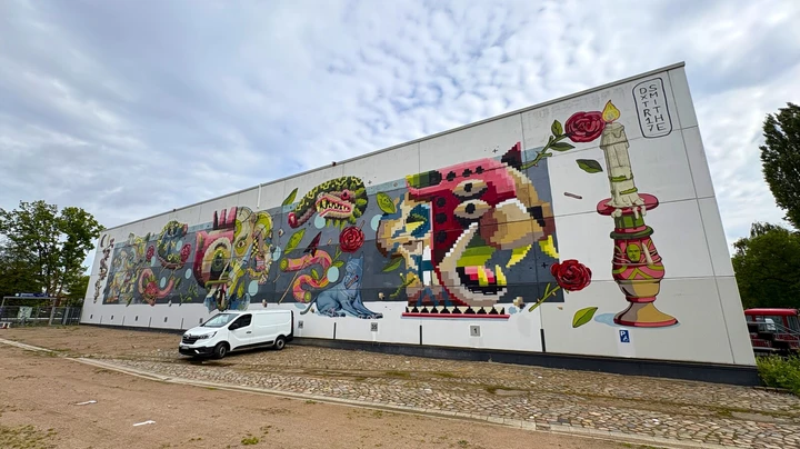 Galerie-Bild 6: Streetart "DXTR17 Smithe" auf der Rückseite des Gebäudes des Thalia Theaters Gaußstraße