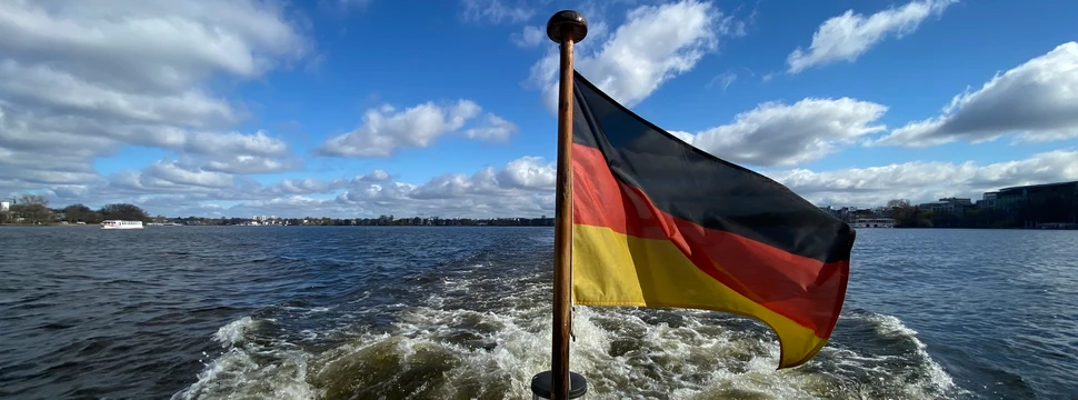 Alsterdampfer Eilbek der ATG auf der Binnenalster