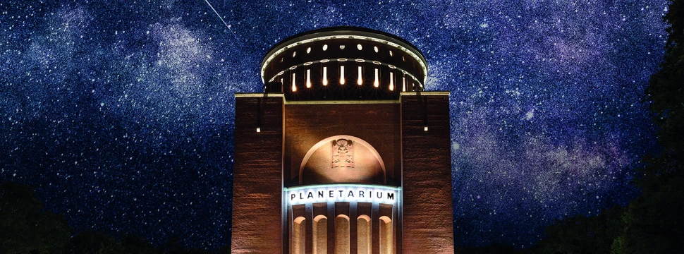Planetarium Hamburg bei Nacht