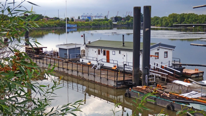 Galerie-Bild 1: Hausboote im Spreehafen