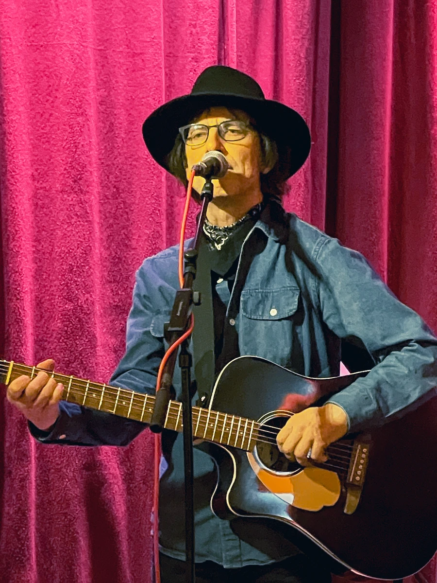 Lieder gegen den alltäglichen Wahnsinn