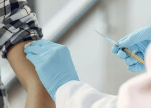 Impfung, © Pexels/Gustavo Fring