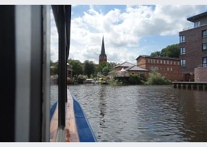 Barkasse im Buxtehuder Hafen