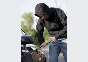 Autodieb bei der Arbeit, Pressebild