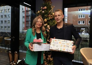 Initiatorin Nussin Armbrust und Marcus Schelbert vom NYX Hotel Hamburg, © Heiko Wessling