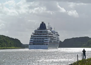 Von Hamburg aus in die Ferne, © Erich Westendarp / pixelio.de