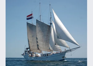 Minerva_under_Sail