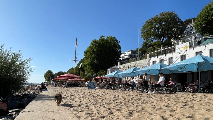 Galerie-Bild 1: Elbstrand vor der Strandperle