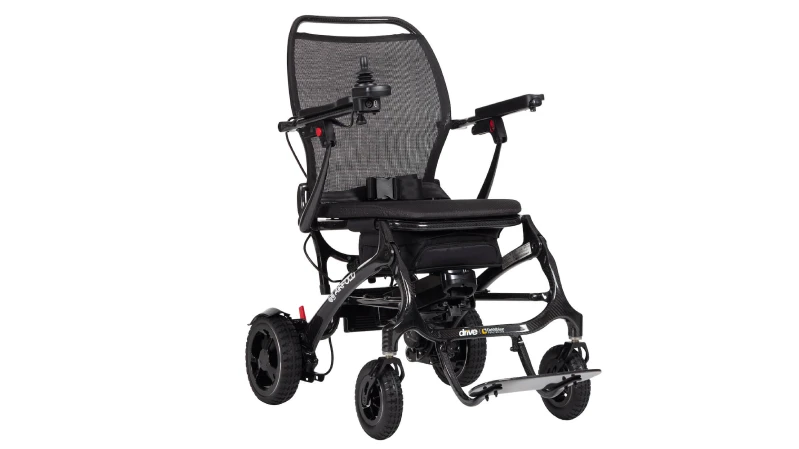 Faltbarer AirFold Carbon Elektrorollstuhl von Drive Medical Faltbarer AirFold Carbon Elektrorollstuhl, © ClevR Mobility®