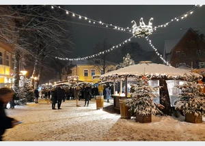 25-12-30 Weihnachtsmarkt auf dem Rondeel_2023_Peter Kahlert