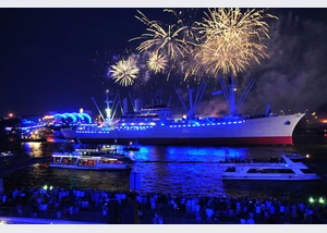 Dämmertörn und Lichterfahrt HAMBURG - HAMBURG